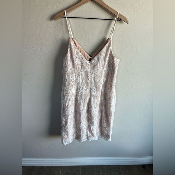 Lulu’s White & Beige Woman’s Lace Bodycon Dress Size XL NWOT - Picture 5 of 9